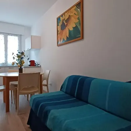 Casa Bivi - With 1 And 2 Bedrooms - Click Here For Availabilities דירה *