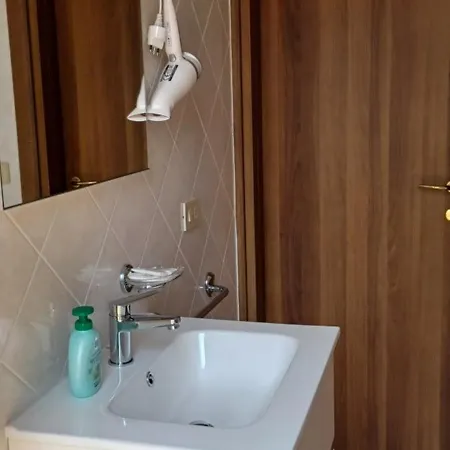 Casa Bivi - With 1 And 2 Bedrooms - Click Here For Availabilities *