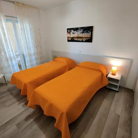 Casa Bivi - With 1 And 2 Bedrooms - Click Here For Availabilities *