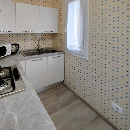 Casa Bivi - With 1 And 2 Bedrooms - Click Here For Availabilities דירה *